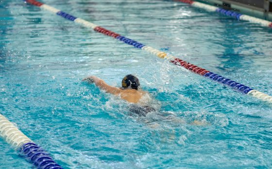 picture of swimmer in lap lane during swim competition
